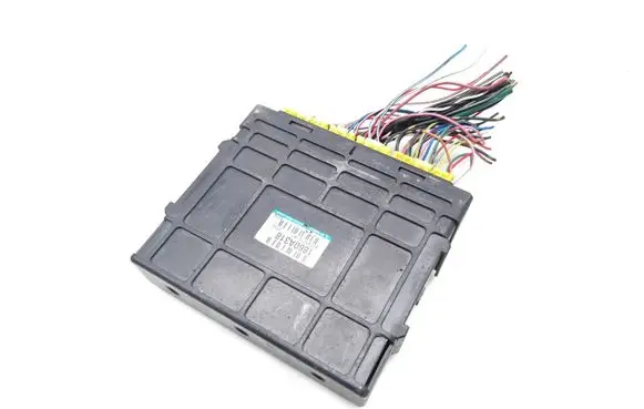 Mitsubishi Lancer VIII Engine control unit/module 1860A318 E6T41779