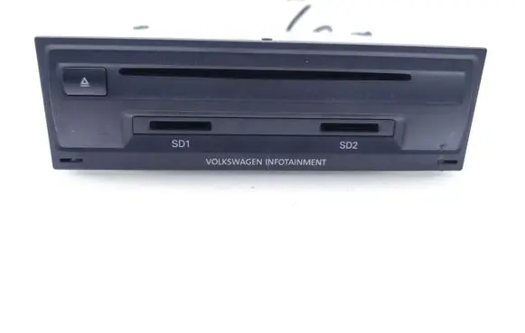 Volkswagen Touareg I Navigation unit CD/DVD player 7P6035666