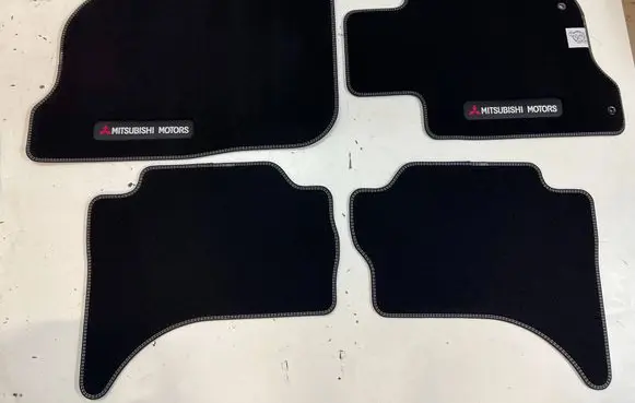 Mitsubishi L200 Car floor mat set MZ314858