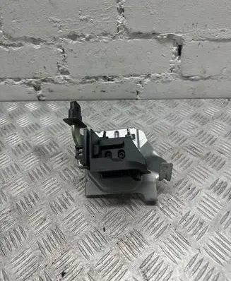 BMW 3 F30 F35 F31 Parcel shelf load cover mount bracket 7268029