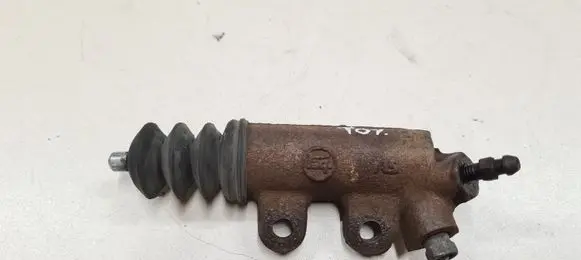 Toyota Avensis T250 Clutch master cylinder
