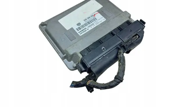 Volkswagen Fox Engine control unit/module 03D906033H 5WP4030902