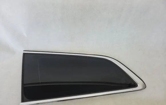 Volvo V60 Rear side window 43R011583 E000230