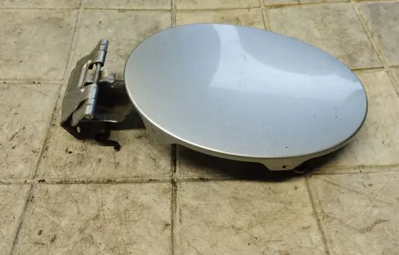 Mazda 3 I Fuel tank cap