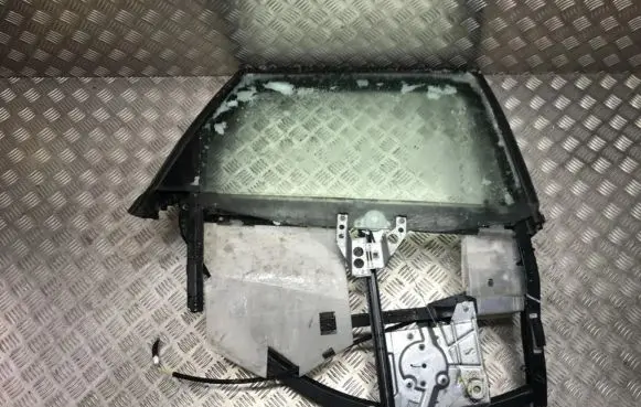 Audi A4 S4 B5 8D Rear door window/glass frame 8d0839400