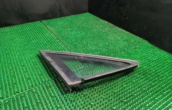Volkswagen Touran I Front triangle window/glass DOT24M68AS2 E000255 43R00048