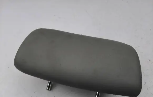 Lexus IS 220D-250-350 Rear seat headrest 