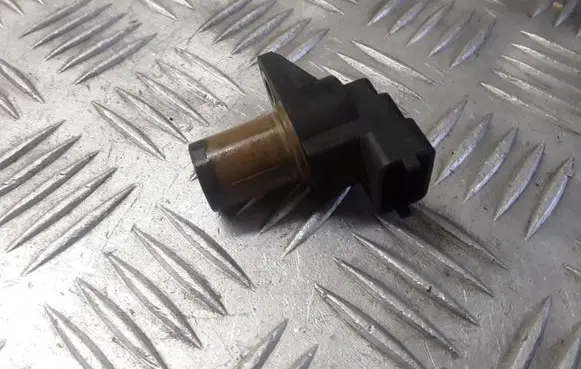 Mercedes-Benz C W203 Camshaft position sensor A0031539728