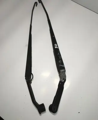 Mitsubishi Pajero Front wiper blade arm 14202P00 14532P00