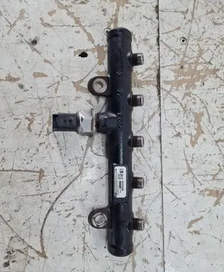 Citroen C5 Fuel main line pipe 9681649580