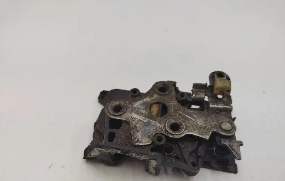 Opel Frontera B Loading door lock 