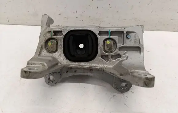 Nissan Qashqai J12 Engine mounting bracket 112546UB0B