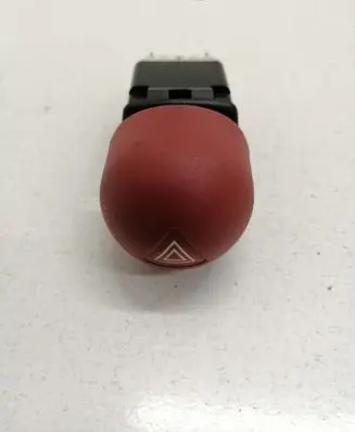 Renault Twingo I Hazard light switch 822444