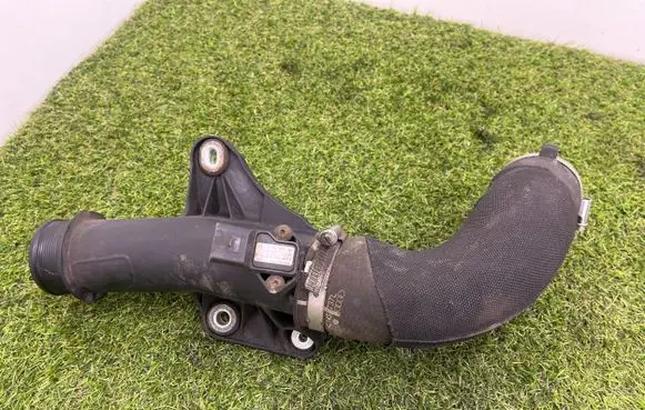Audi A4 S4 B8 8K Intercooler hose/pipe 8K0145673R