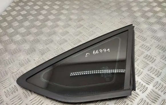 Ford Focus Rear side window 43R001582 BM51A297B00A