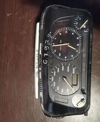 Volkswagen Golf III Speedometer (instrument cluster) 87001261
