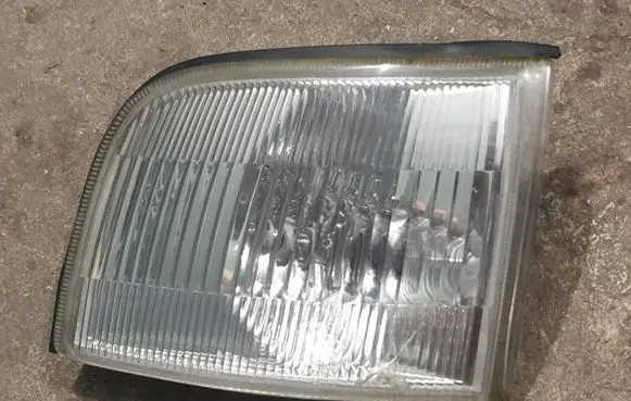 Honda Legend Front indicator light