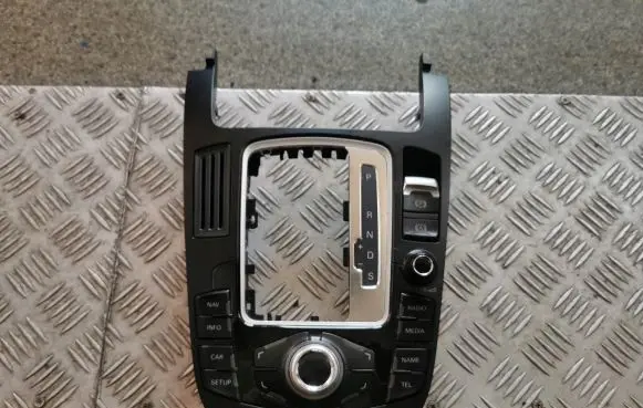 Audi Q5 SQ5 Head unit multimedia control 8T0919609