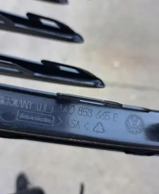Volkswagen Golf VII Front bumper lower grill 5G0853665E