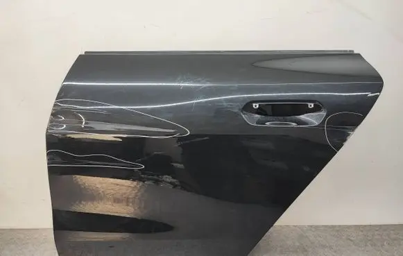 BMW i4 Rear door 921515