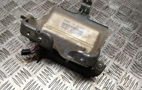 Toyota Corolla E120 E130 Engine control unit/module 8966102731 8966013380