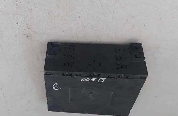 Volkswagen PASSAT B6 Comfort/convenience module 3C0937049B F005V00502 H31S0904