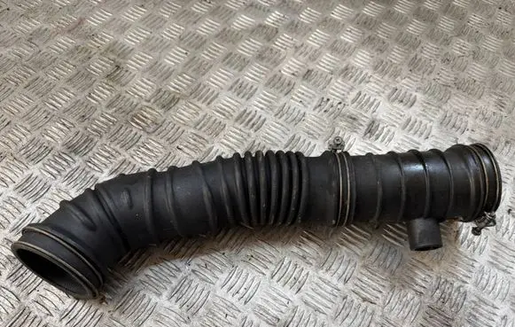 Peugeot 4007 Air intake hose/pipe 1505A494
