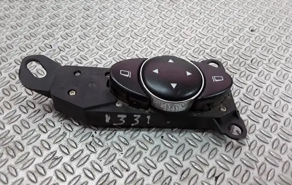 Mercedes-Benz E W211 Wing mirror switch 2118208310