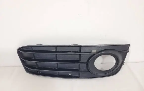 Audi A4 S4 B8 8K Front fog light trim/grill 8K0807682A