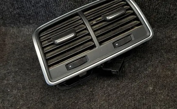 Audi A6 Allroad C7 Rear air vent grill 4G0819203