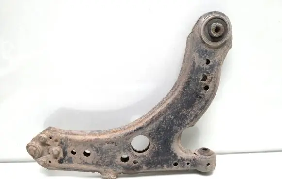 Volkswagen Golf IV Front lower control arm/wishbone 158b