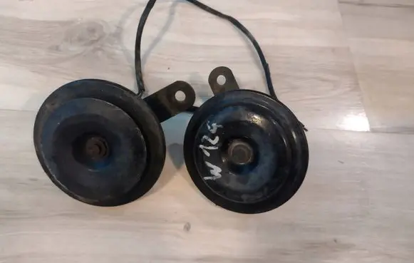 Mercedes-Benz E W124 Horn signal