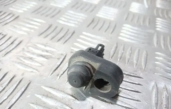 Nissan Primera Front door sensor 