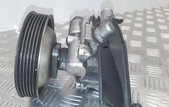 Alfa Romeo 147 Power steering pump 60653292