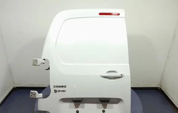 Chevrolet Combo Rear door 