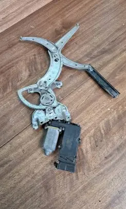 Volkswagen PASSAT B4 Front door window regulator with motor 05075011 190407