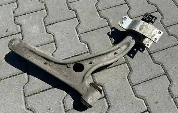 Mercedes-Benz GLA W156 Front control arm A1563300600