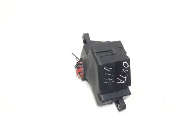Skoda Octavia Mk2 (1Z) Fuse module 1K2941824