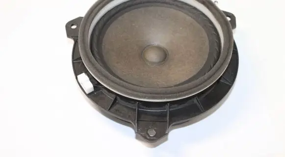 Toyota Corolla Verso E121 Front door speaker 861600D180