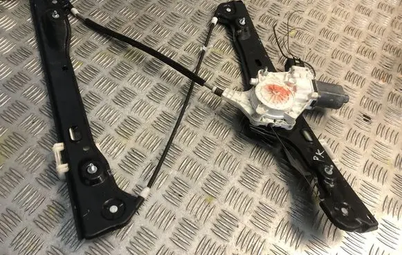 BMW 3 E90 E91 Front door electric window regulator 7060265
