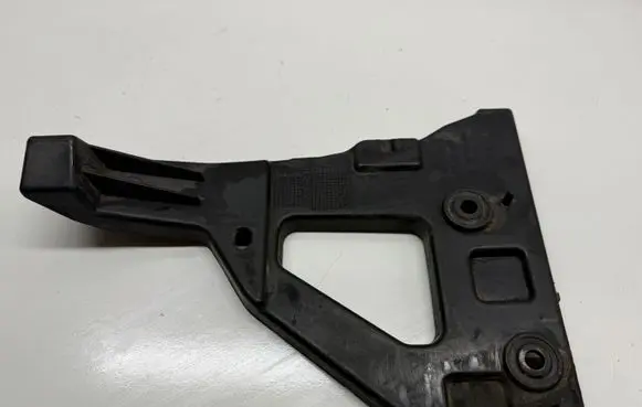 Audi A6 S6 C6 4F Front bumper mounting bracket 4F0807227