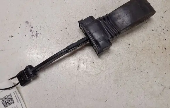 Audi A4 S4 B8 8K Front door check strap stopper 8K0837267B