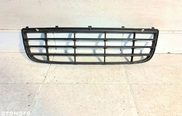Volkswagen Jetta V Front bumper lower grill 1K0853677
