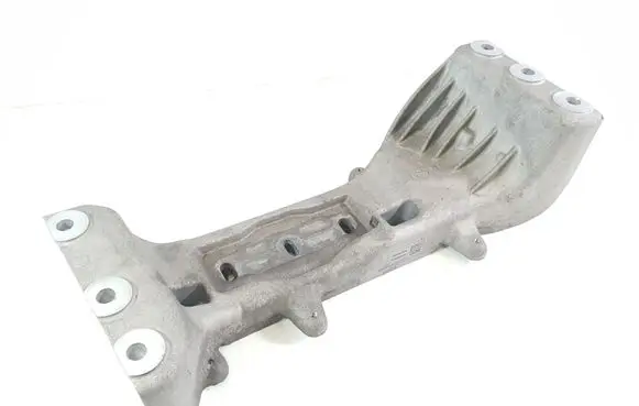 Jeep Grand Cherokee WL Gearbox mounting bracket 68428575AA