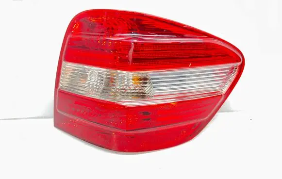 Mercedes-Benz ML W164 Rear/tail lights 225168R