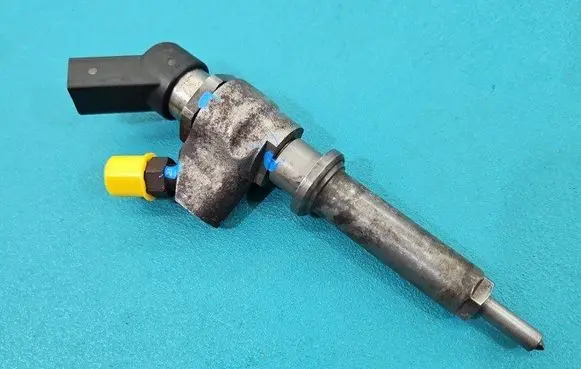 Fuel injector