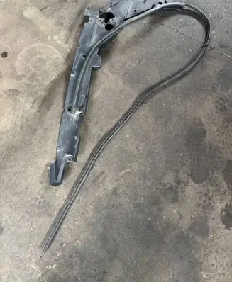 Jeep Grand Cherokee Other engine bay part 68277399AA