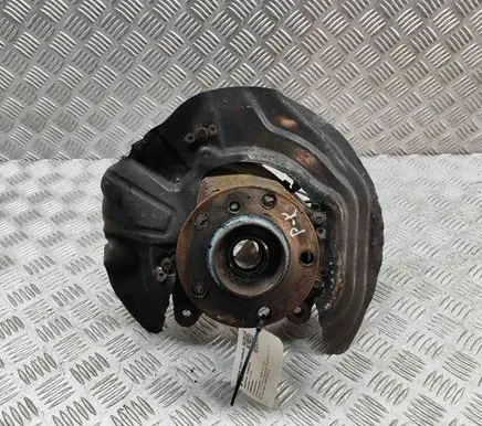 BMW X3 F25 Front wheel hub 6855953 6870725
