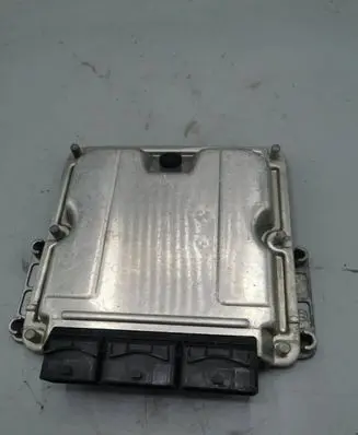 Renault Scenic I Engine control unit/module 8200078730 0281001934