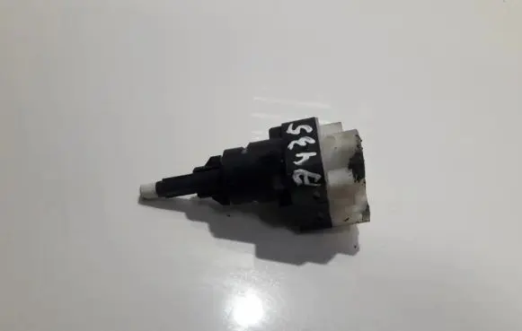 Audi A4 S4 B6 8E 8H Brake pedal sensor switch